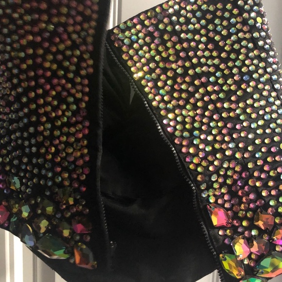 Two piece appearance wear - Picture 4 of 4